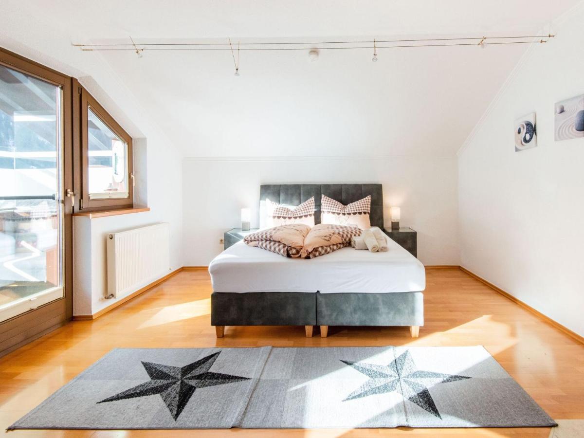 Garni Flori Villa Längenfeld Dış mekan fotoğraf